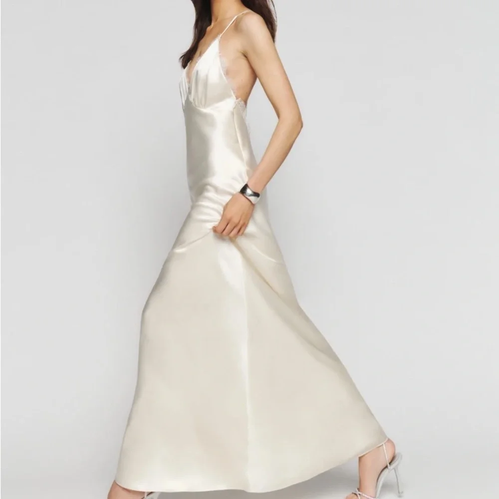 Reformation Maysen Silk Dress - Picture 3 of 12